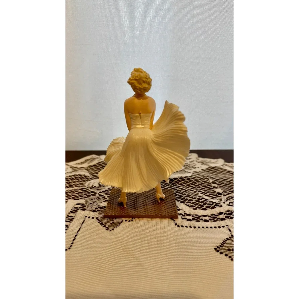 1998 Hallmark Keepsake Marilyn Monroe Ornament White Dress - 